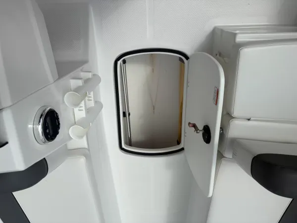 boat-detail-slider-thumb-5