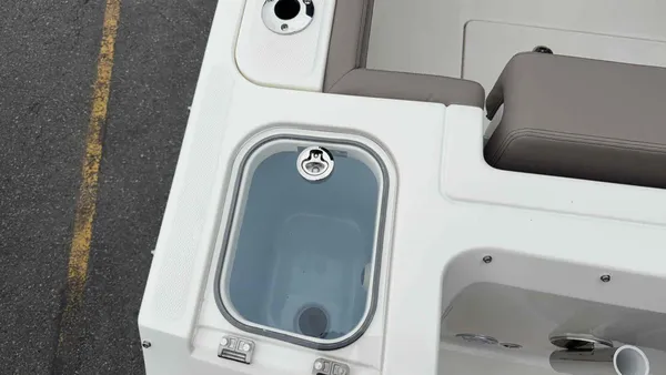 2027 Boston Whaler  24 Vantage-6