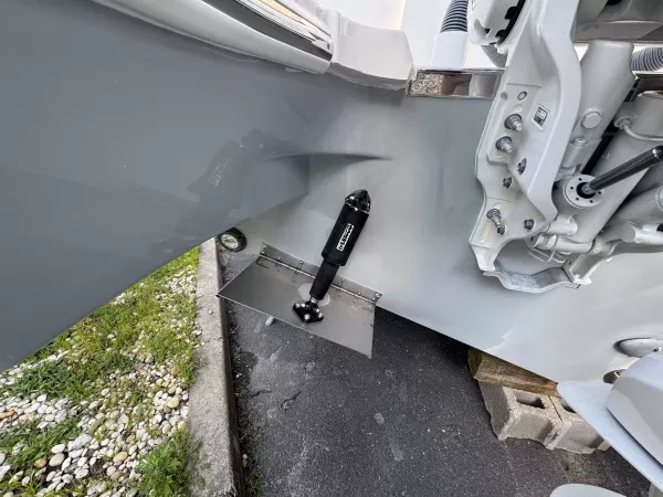 2027 Pursuit OS 325 detail image 5