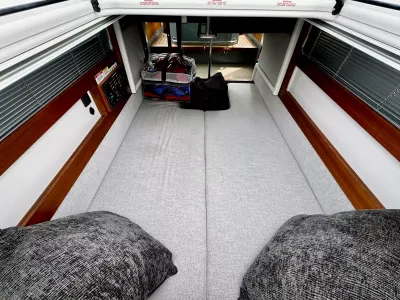 Pre-Owned 2019 Axopar 28 Cabin for Sale | Vancouver, BC | M&P Yacht Centre | 6a5a90c4d41ce902f706f68a