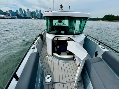 Pre-Owned 2019 Axopar 28 Cabin for Sale | Vancouver, BC | M&P Yacht Centre | 6a5a90c4d41ce902f706f68a
