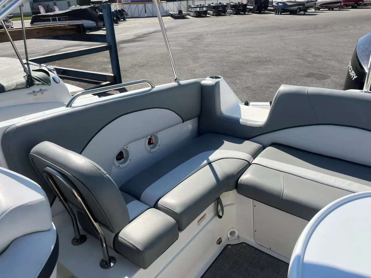 boat-carouselImage-image