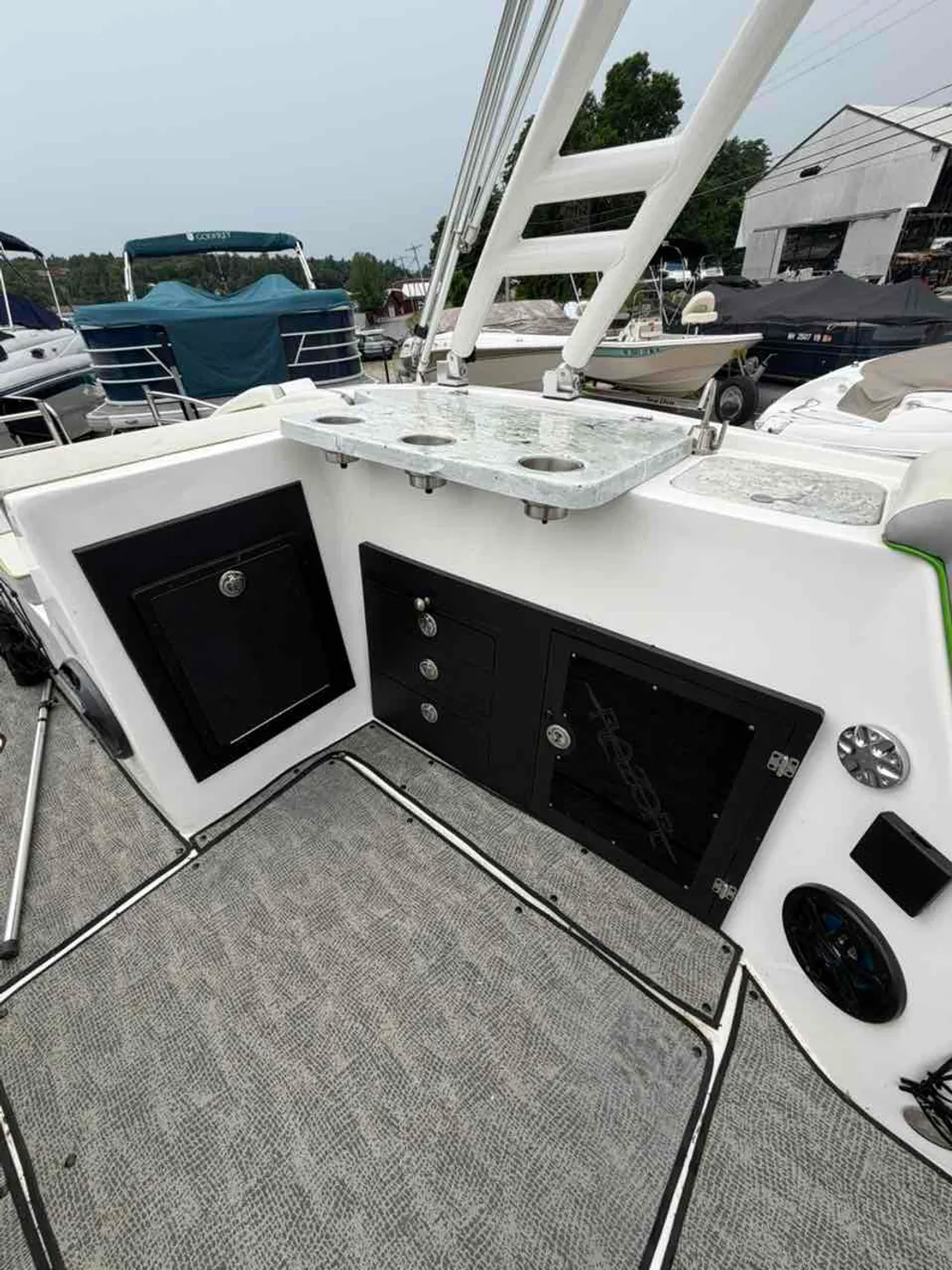 dummy-boat-img