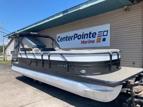 2018 Misty Harbor B2585CU-1