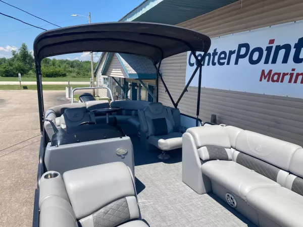 2018 Misty Harbor B2585CU-25