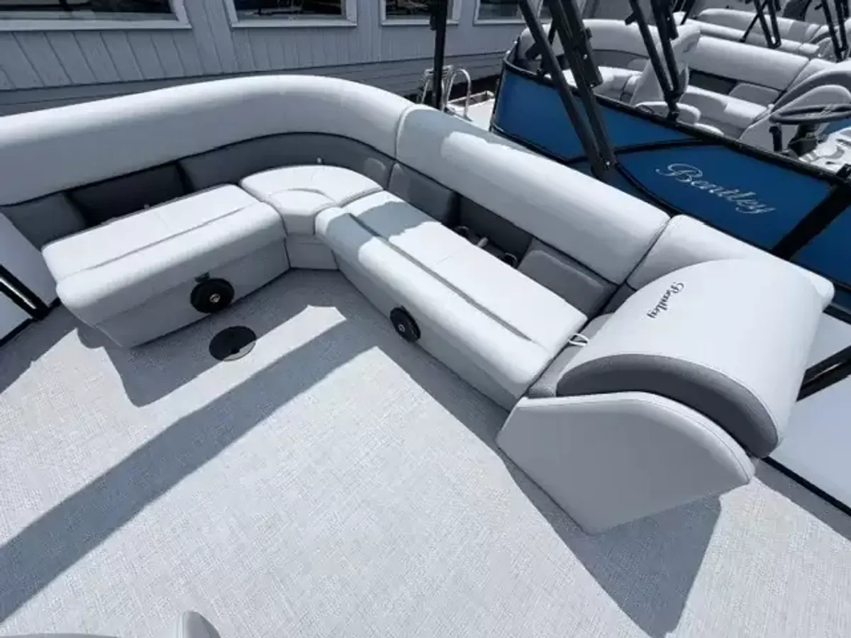 dummy-boat-img