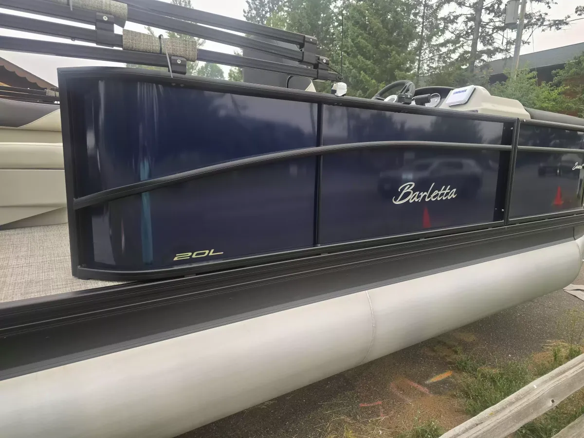 boat-carouselImage-image