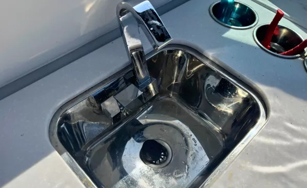 2021 Blackfin 272 DC detail image 18