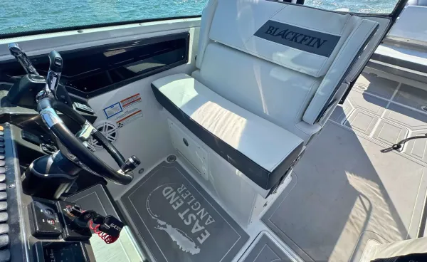 2021 Blackfin 272 DC detail image 29