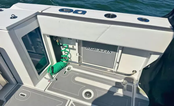 2021 Blackfin 272 DC detail image 12