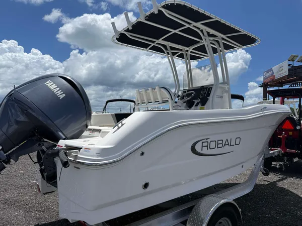 2024 Robalo R180