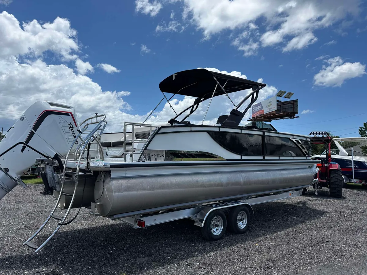 2025 Godfrey 2700SFLC