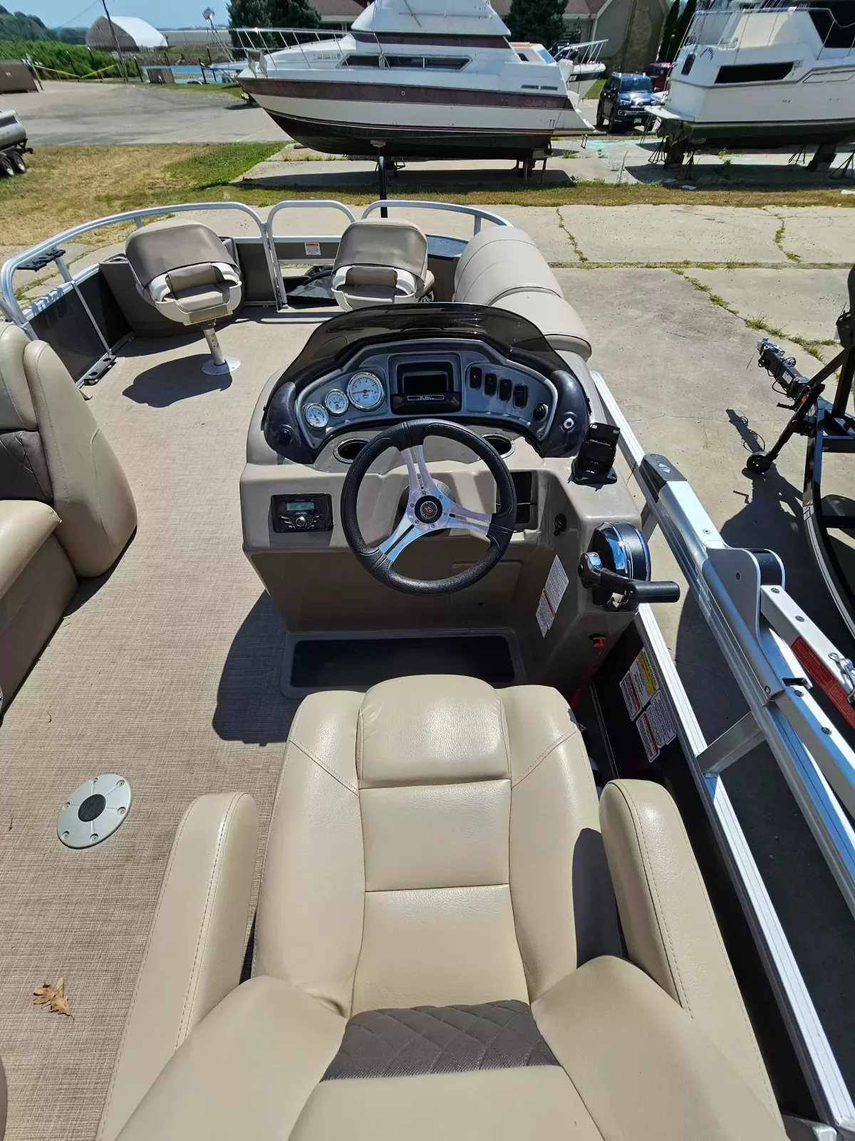 boat-carouselImage-image
