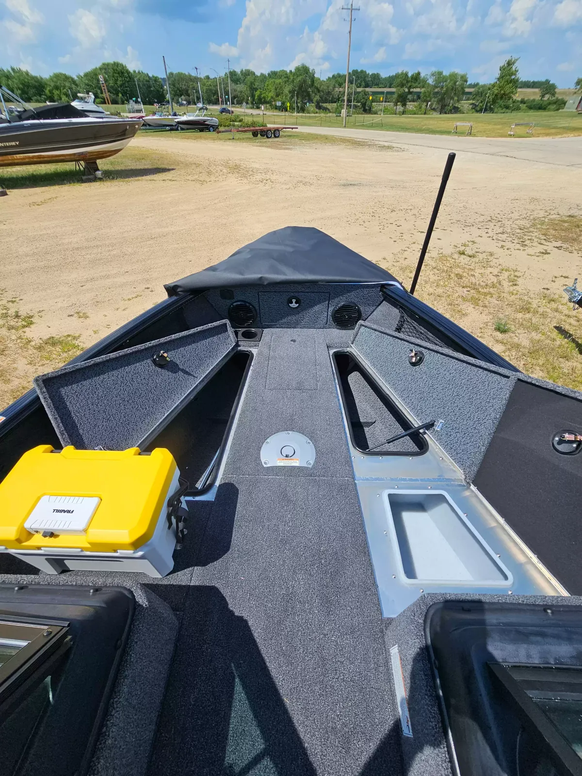 boat-carouselImage-image