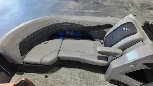 2027 Barletta Cabrio 22U-30