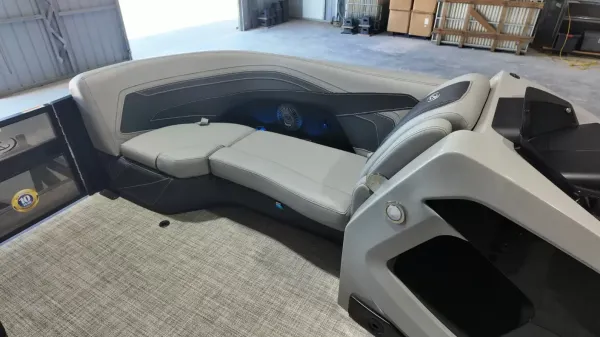 2027 Barletta Cabrio 22U-33