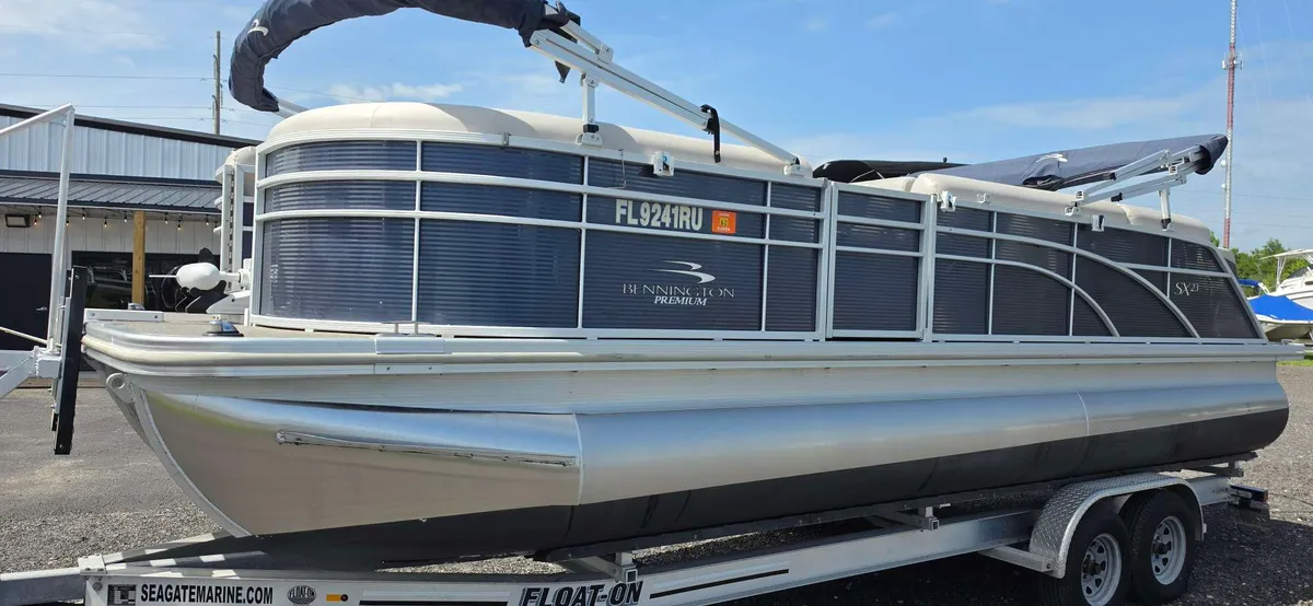 2019 Bennington 23SXP