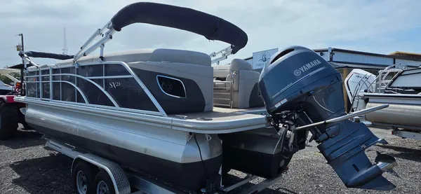 2019 Bennington 23SXP