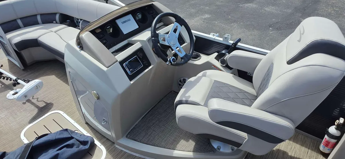 2019 Bennington 23SXP