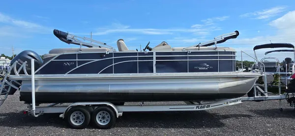 2019 Bennington 23SXP