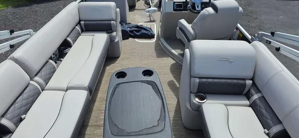 2019 Bennington 23SXP