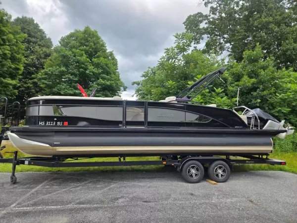 2022 Barletta boats Lusso 25UC