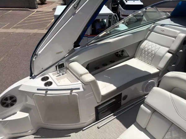 boat-detail-slider-thumb-6
