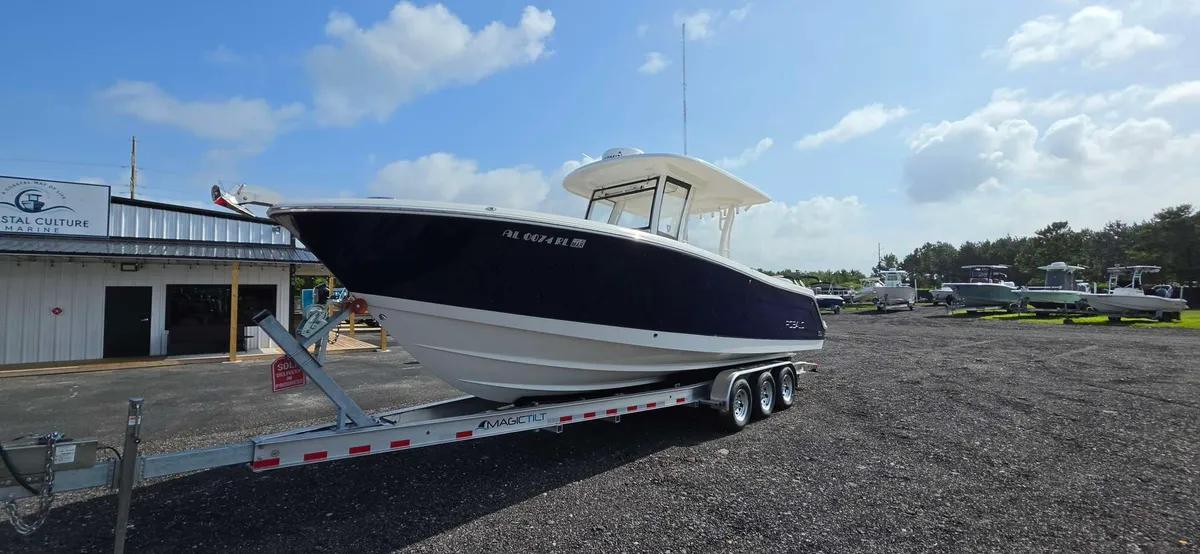 2018 Robalo R302