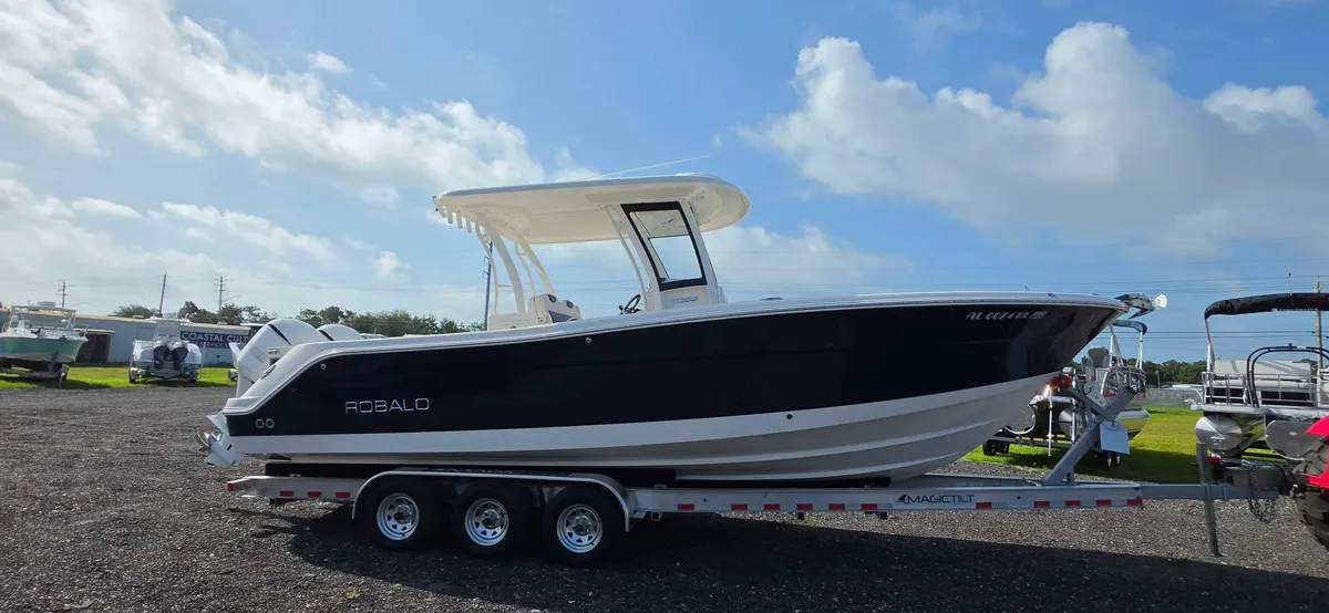 2018 Robalo R302