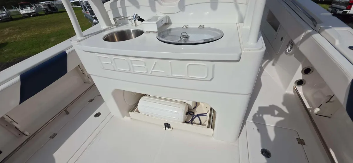 2018 Robalo R302