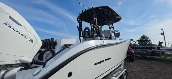 2027 Cape horn 28XS SQUALL