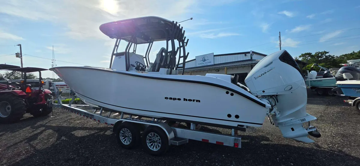 2027 Cape horn 28XS SQUALL