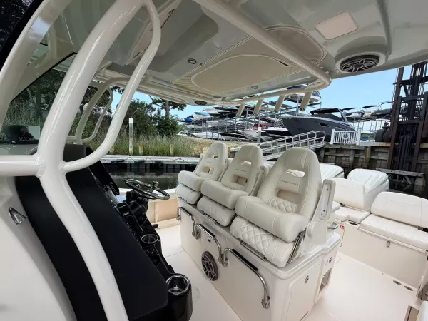 2027 Grady White COASTAL EXPLORER 321 detail image 10