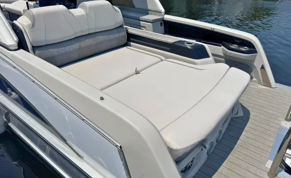 2022 Avalon CATALINA VERSATILE REAR BENCH WINDSHIELD 2785 detail image 6