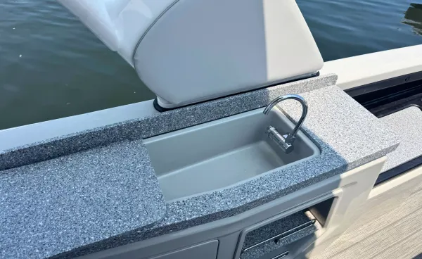 2022 Avalon CATALINA VERSATILE REAR BENCH WINDSHIELD 2785 detail image 11