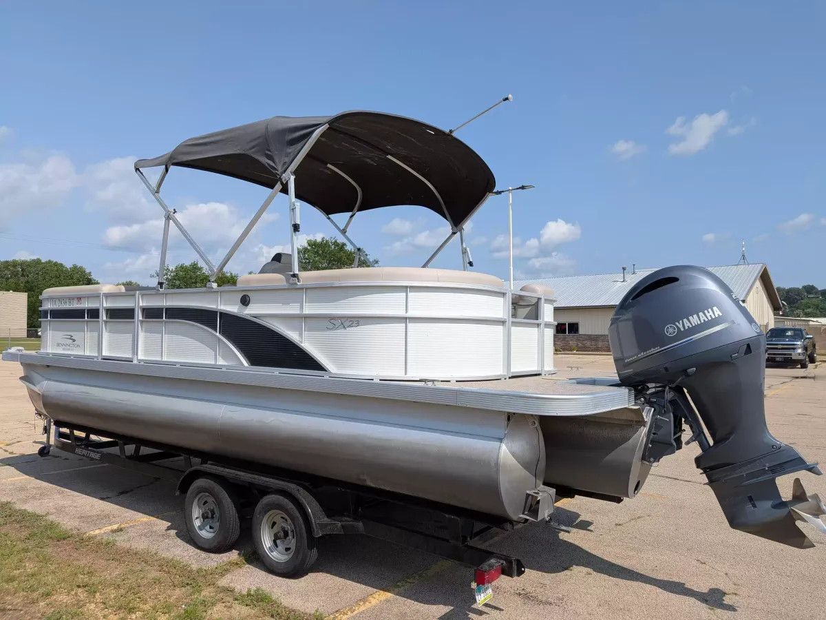 boat-carouselImage-image