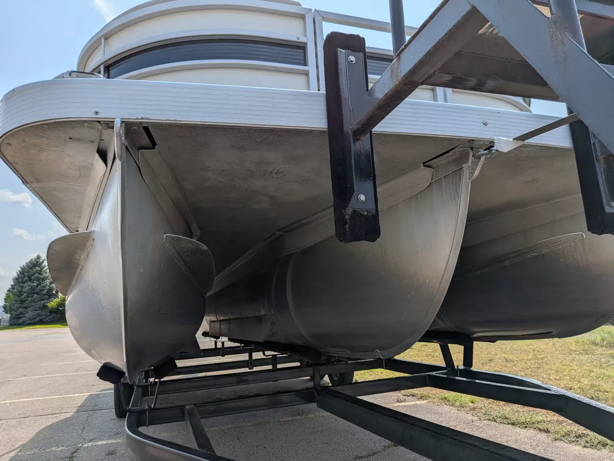 boat-carouselImage-image