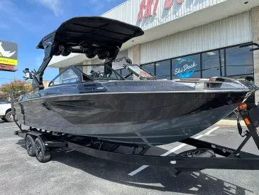 2026 Centurion RI245 -2