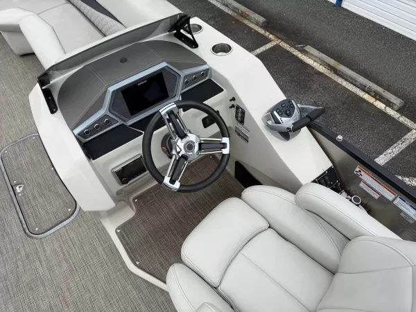 boat-detail-slider-thumb-6