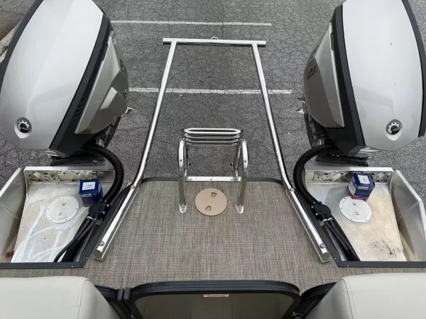 boat-detail-slider-thumb-7