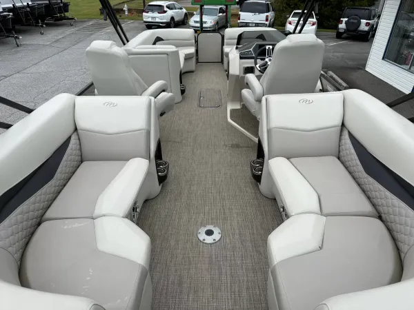 boat-detail-slider-thumb-8