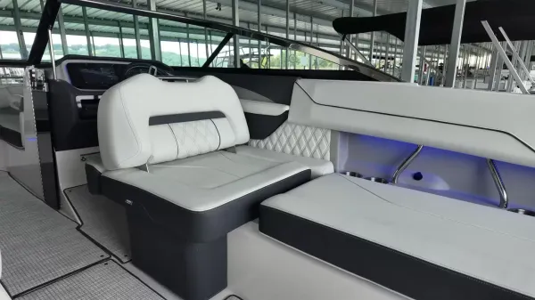 2027 Regal LS6 Surf-38