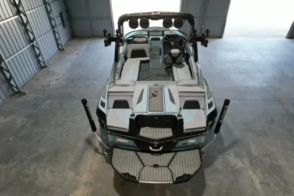 2024 Mastercraft XStar S-8