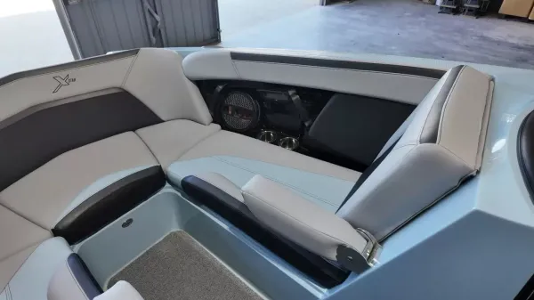 2024 Mastercraft XStar S-31