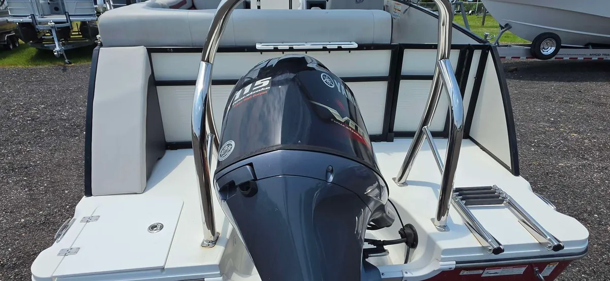 2023 Hurricane 1960 FD