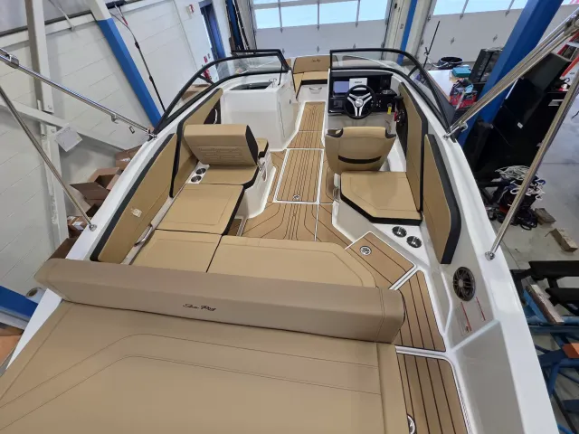Boat Thumbnail 9