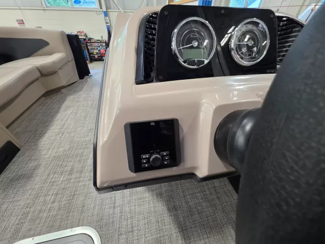 Boat Thumbnail 17