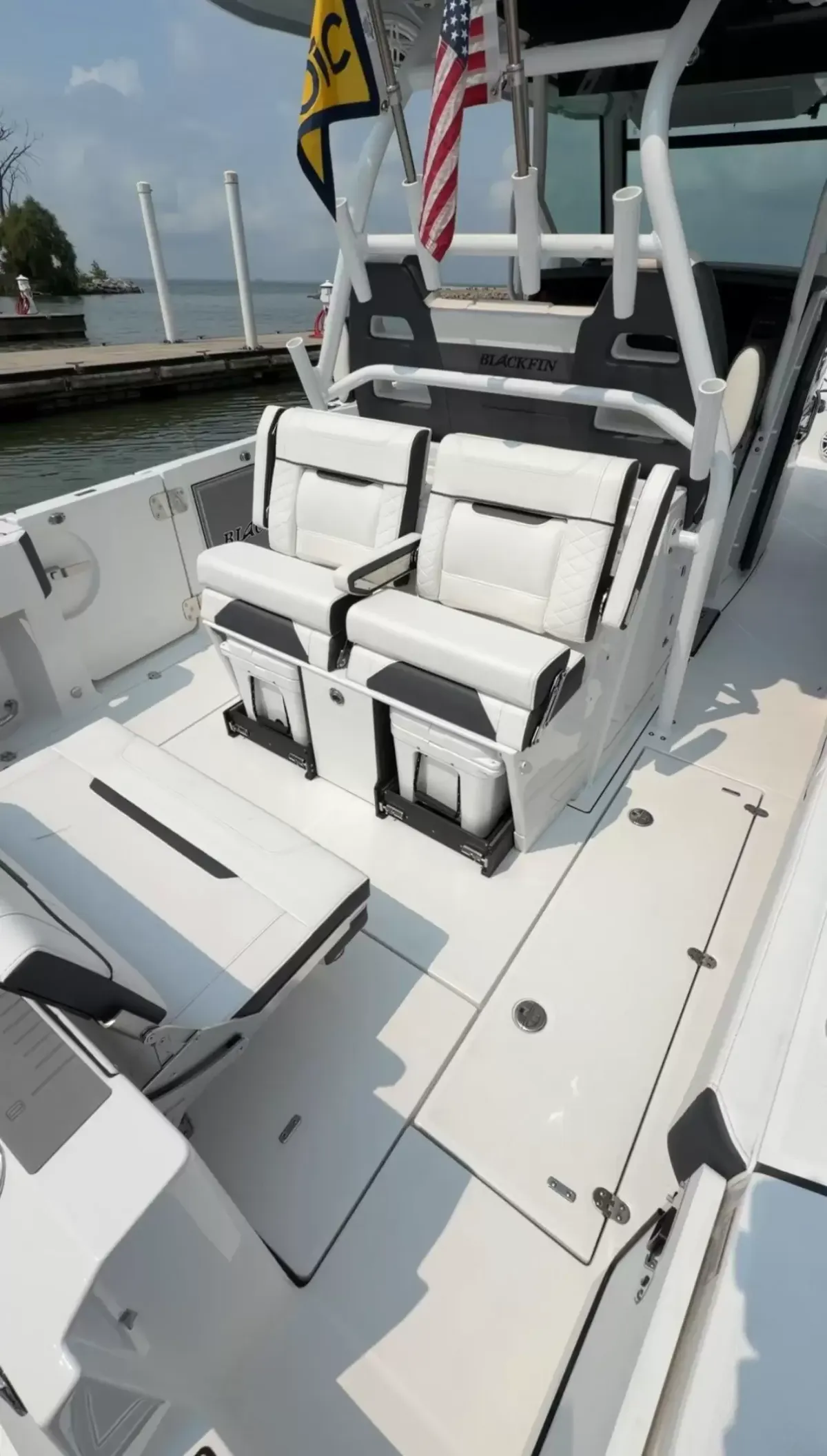 dummy-boat-img