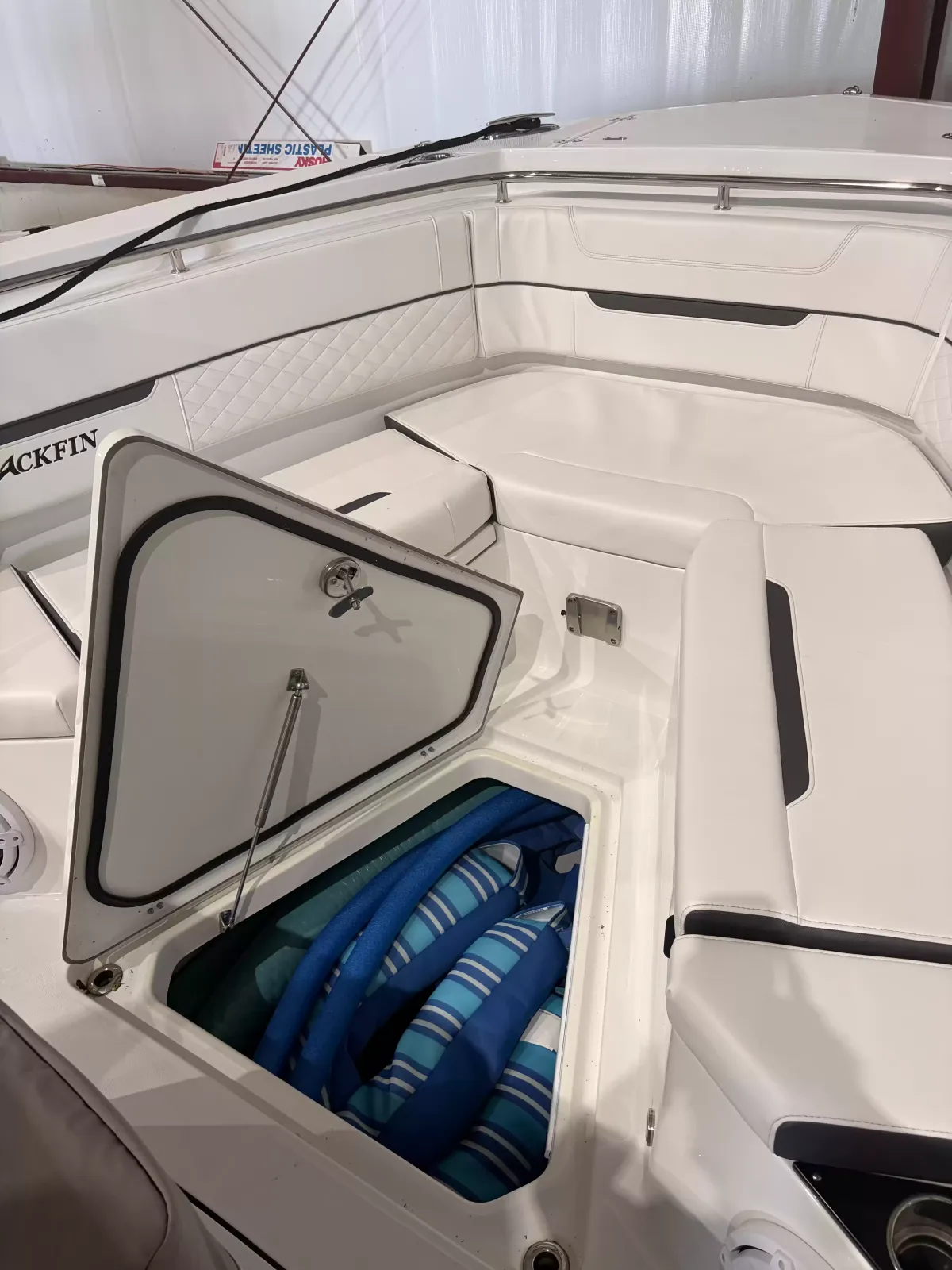 dummy-boat-img