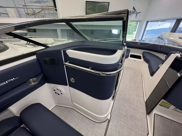 2027 Regal LX4 ULTIMATE detail image 14
